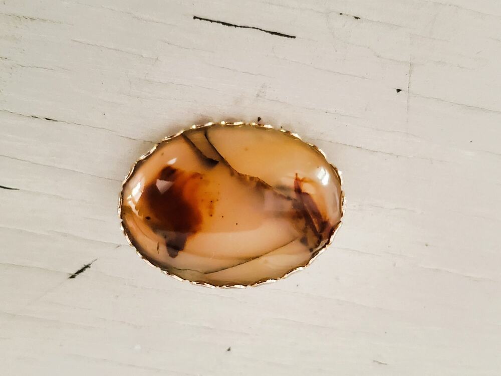 Vintage Victorian Oval Agate Gold Tone Brooch
